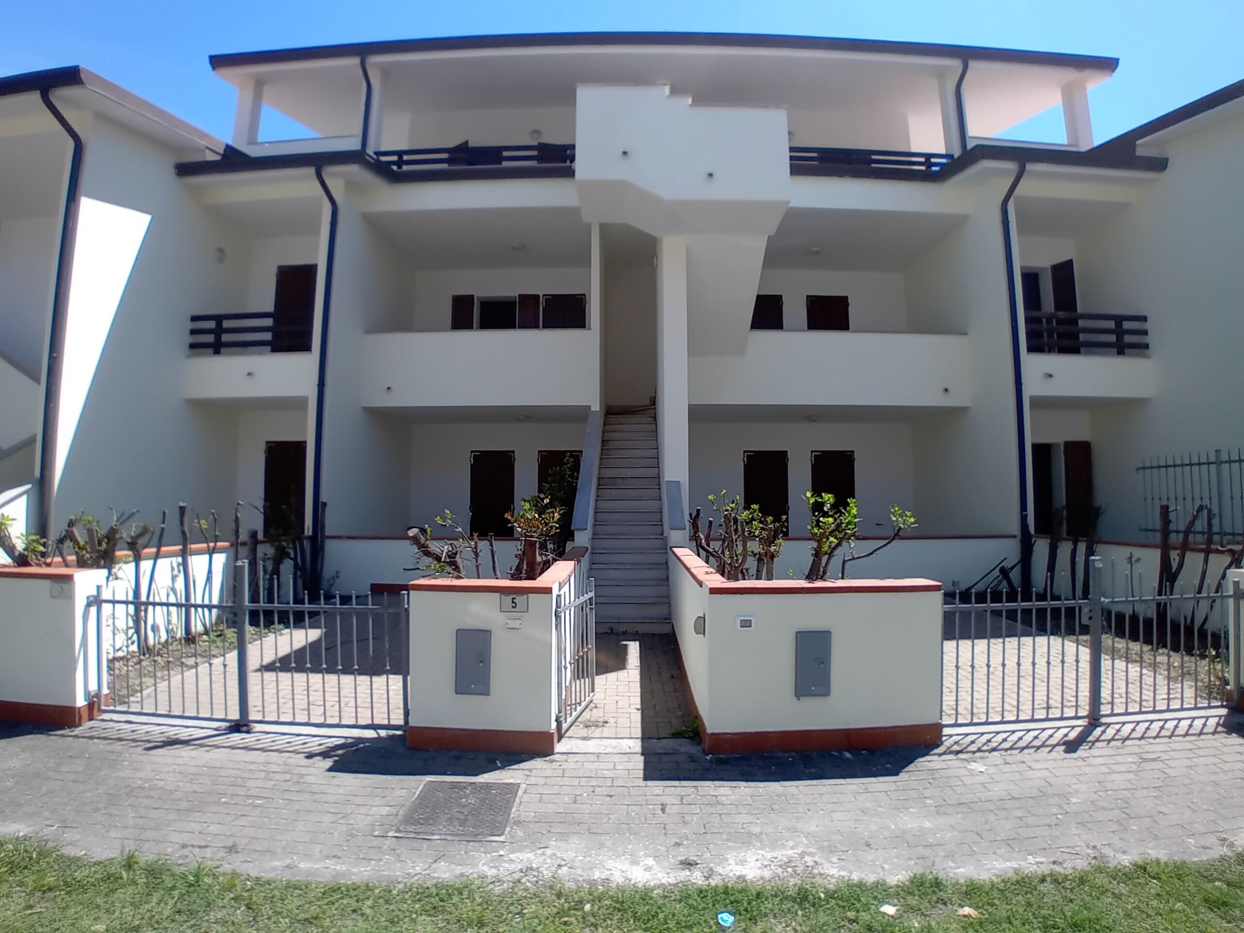 RIF V35 - Lido degli Scacchi (FE) Attico con ampio terrazzo e posto auto