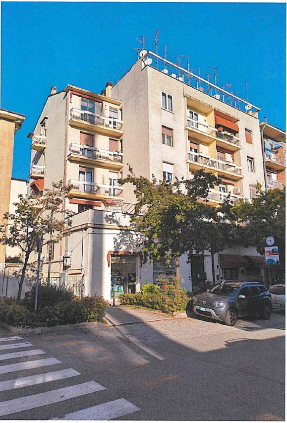 RIF A67 - Ferrara (FE) Appartamento buono stato al quarto piano